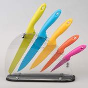 Набор из 5 ножей с разноцветными ручками на подставке