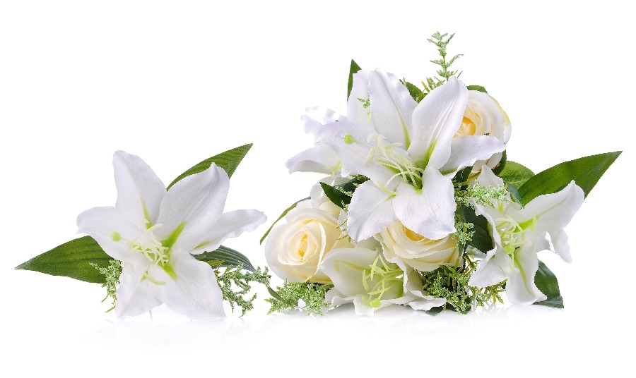 Белые искусственные цветы