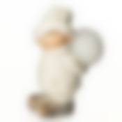 Фигурка декоративная House & Holder "Мальчик с шаром", с подсветкой, высота 15 см