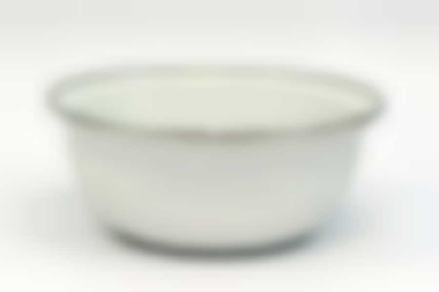 Миска 2,5л без рисунка