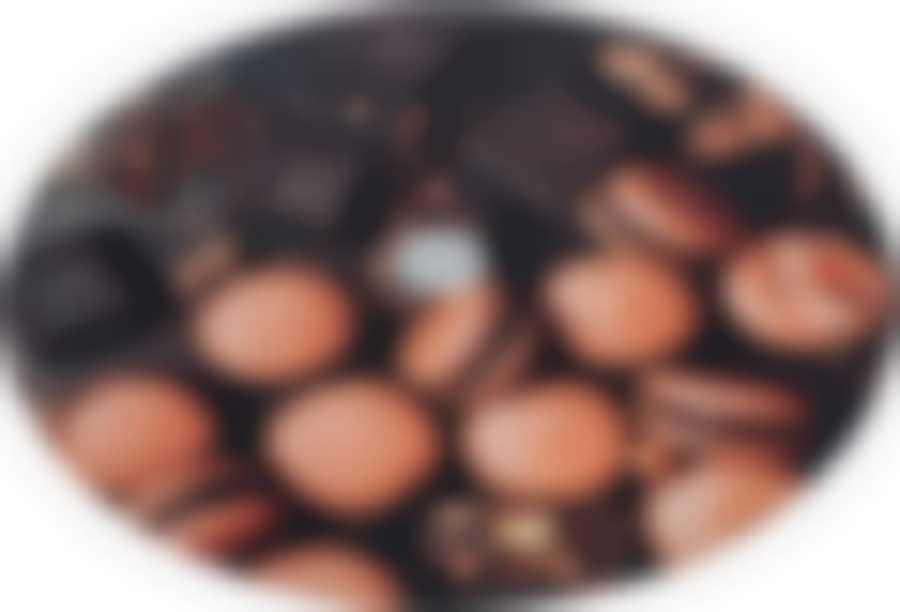 Тортовница вращающаяся диаметр=32 см.высота=3 см.