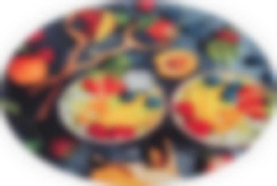 Тортовница вращающаяся диаметр=32 см.высота=7 см.