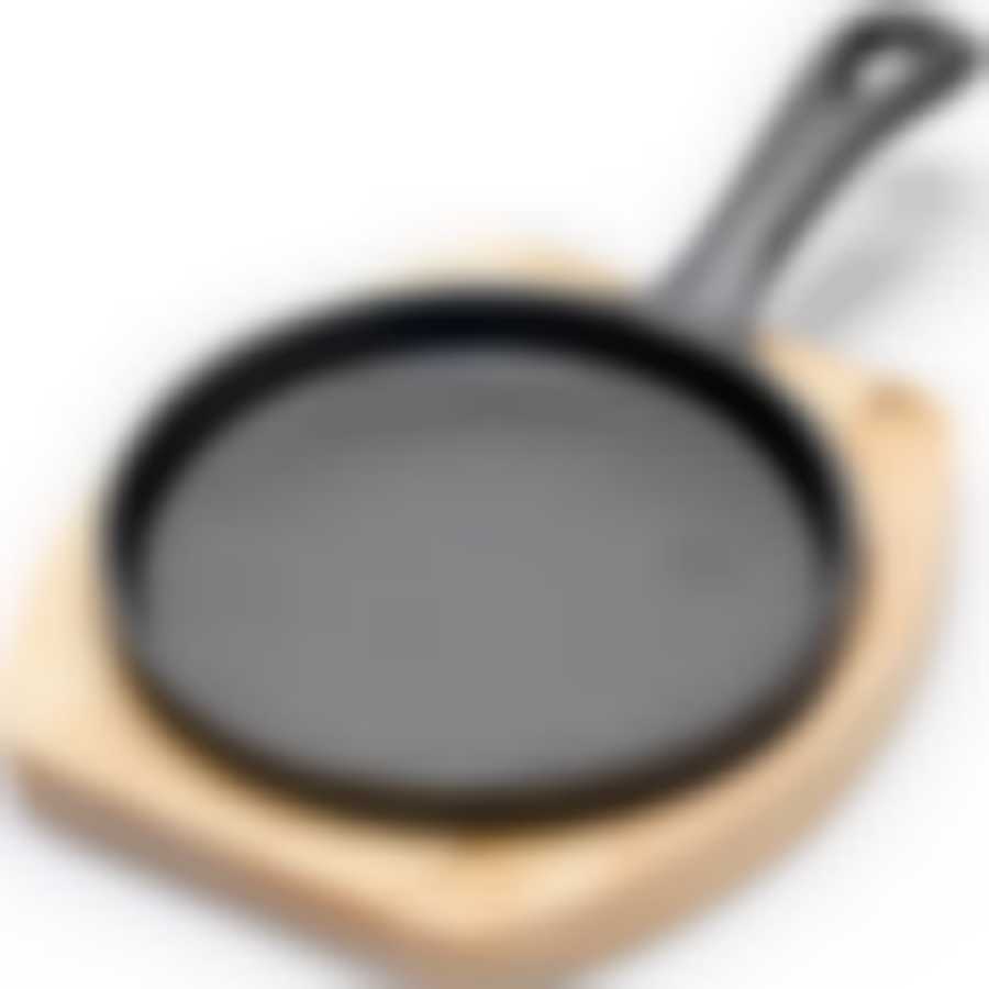 Сковорода чугун 13см с дерев.подст. МВ