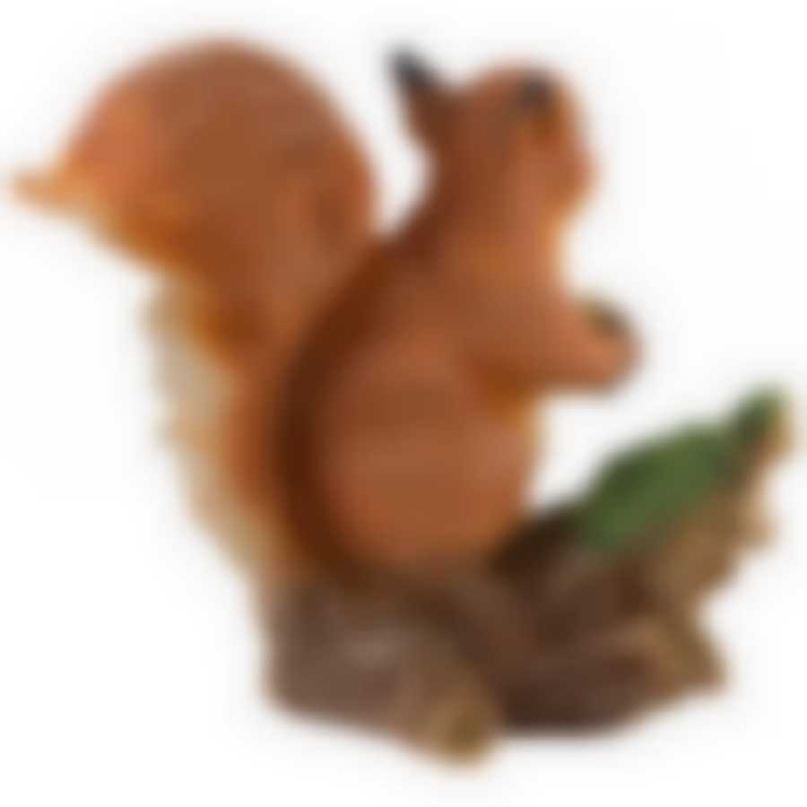 Фигурка садовая "Белочка с орешком на пне" H-25см