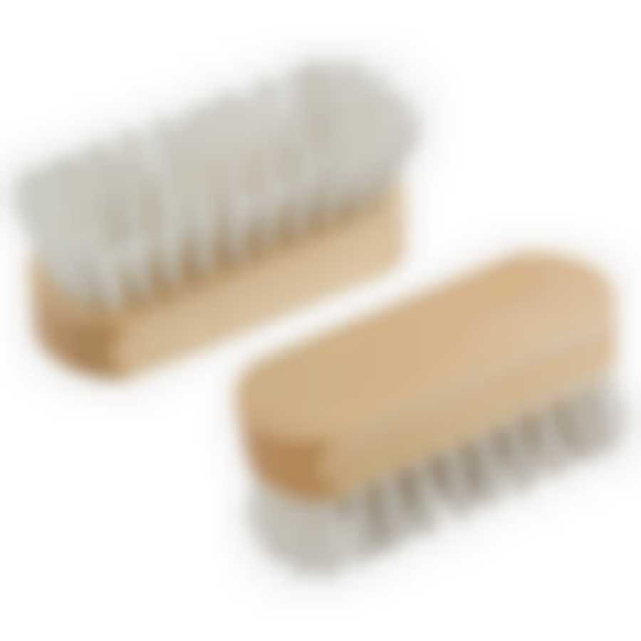 Щетка для одежды из искусственной щетины