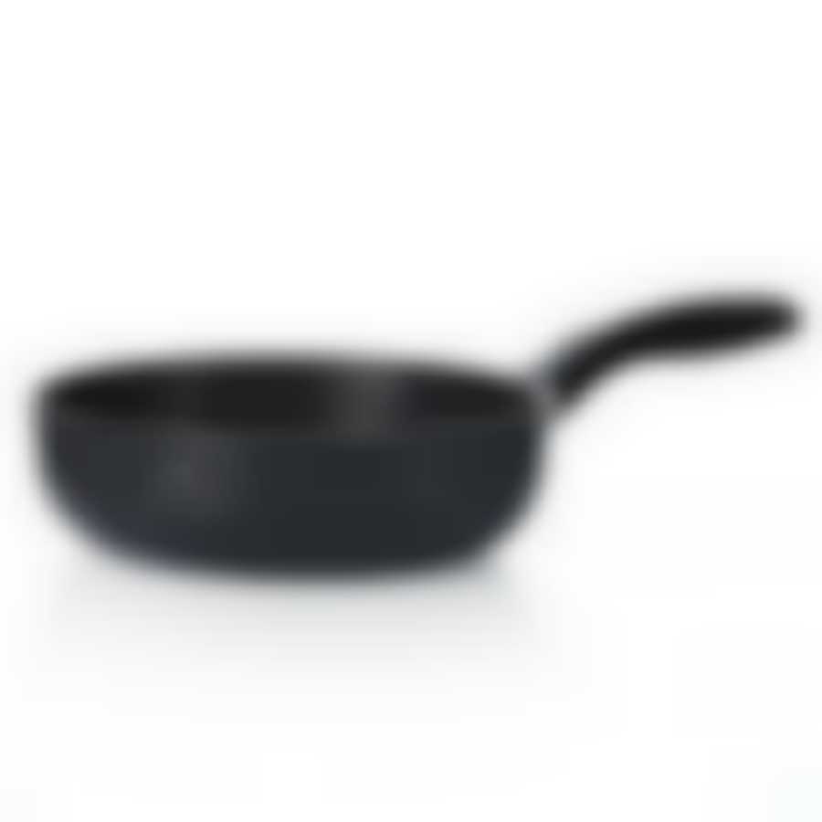 Сковорода с утолщенным дном и пластиковой ручкой, диаметр 240 мм