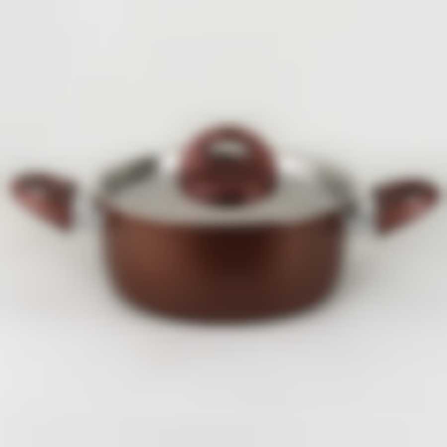 Кастрюля с крышкой