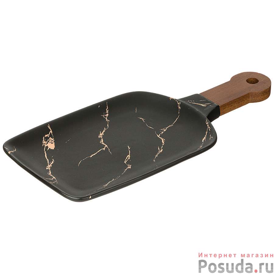 Блюдо для сервировки с деревянной ручкой коллекция Золотой мрамор цвет: black 34*15,3*2 см
